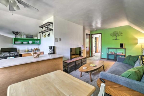 Bright Pittsburgh Apt Near Shopping and Dining!
